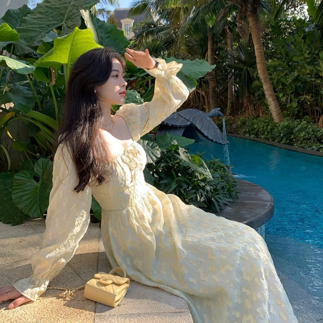 【原价139元碎花】桃子妖妖-法式绣花气质连衣裙显瘦初恋温柔风方领