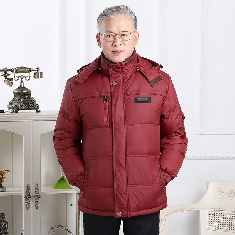高端中年男中老年本命年酒红色羽绒服爸爸老人老年人红色羽绒外套