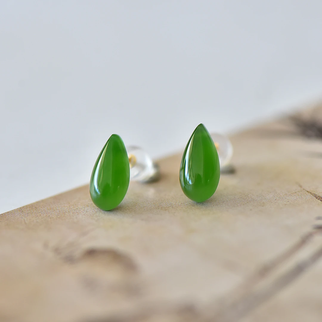 18 K金镶天然和田玉碧玉水滴耳钉