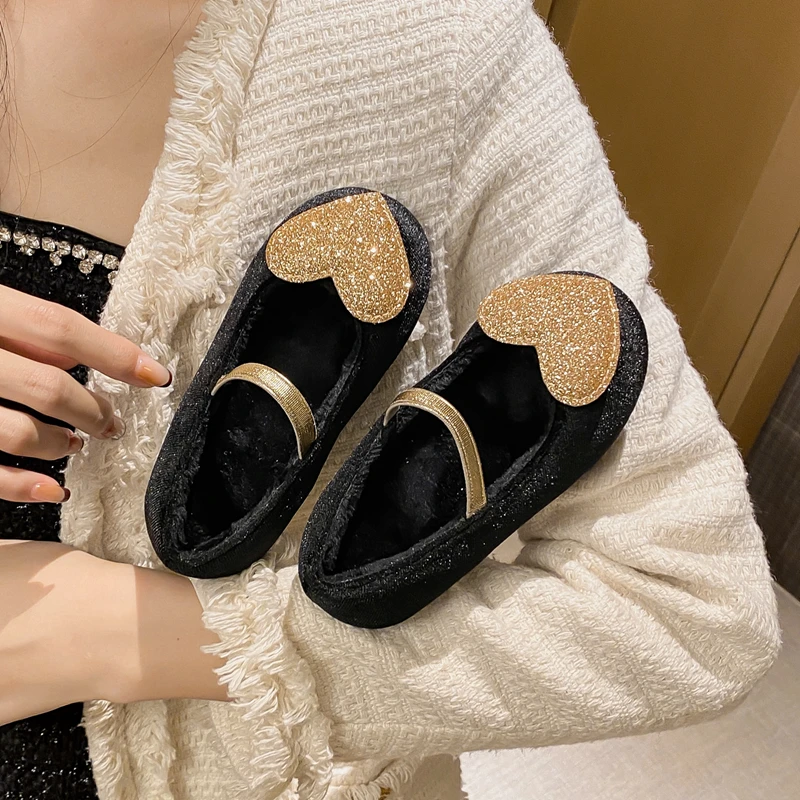 尼米拉【暖心】加绒走秀经典童鞋女童百搭公主鞋新款小皮鞋软底单鞋