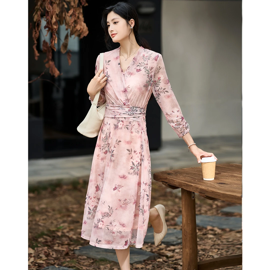 米思阳欧若假日风碎花时尚日常V领连衣裙收腰显瘦A字裙5Y24CL3541