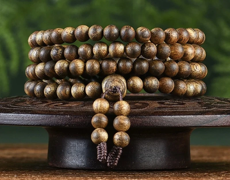 A011沉香奇楠白棋08圆珠多圈20克多样性发一