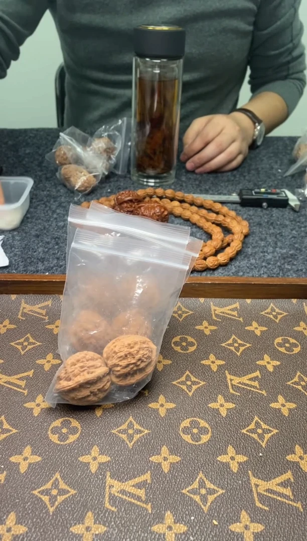 【闪购商品】文玩核桃把件虎头240