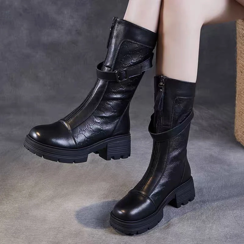 前拉链头层牛皮压花马丁靴女2025秋冬新款厚底真皮中长筒黑色靴子