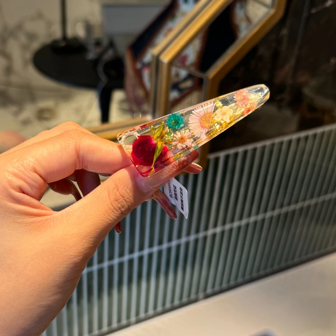 【BORAKOO】饰品透明水晶花朵三角发夹