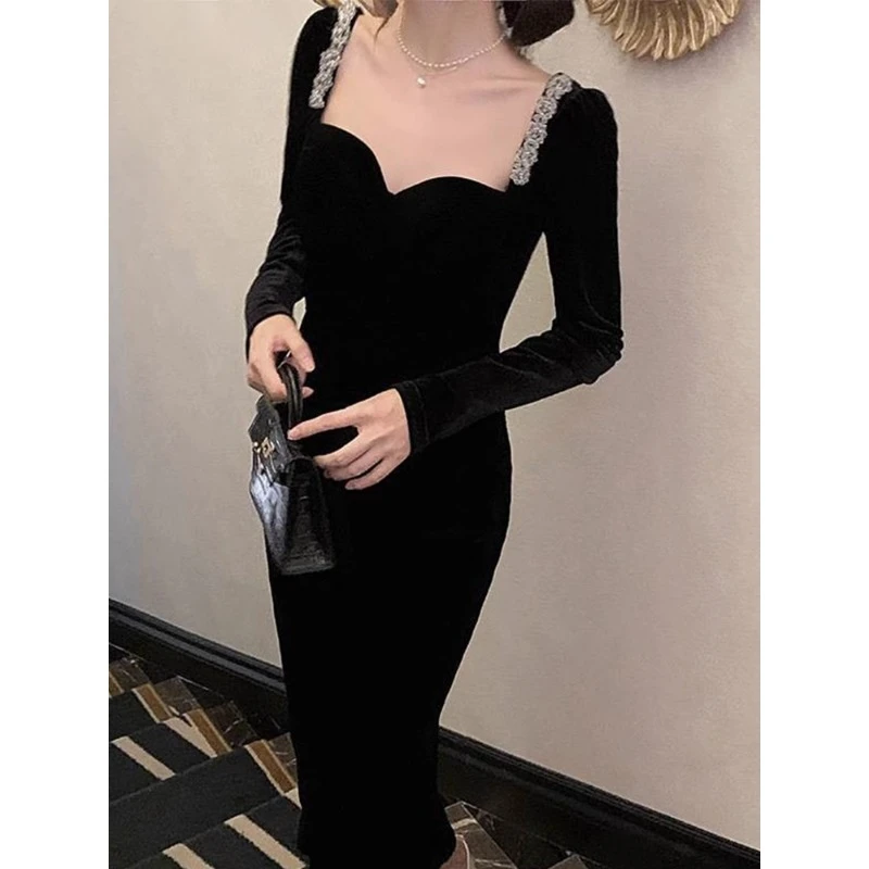 QDA5350法式高级感收腰显瘦黑色丝绒长袖连衣裙女2024年秋季新款