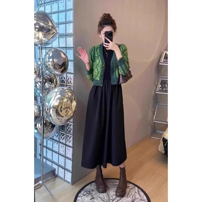 QDA23561早秋新款法式高级感罩衫+长袖黑色针织连衣裙两件套装女