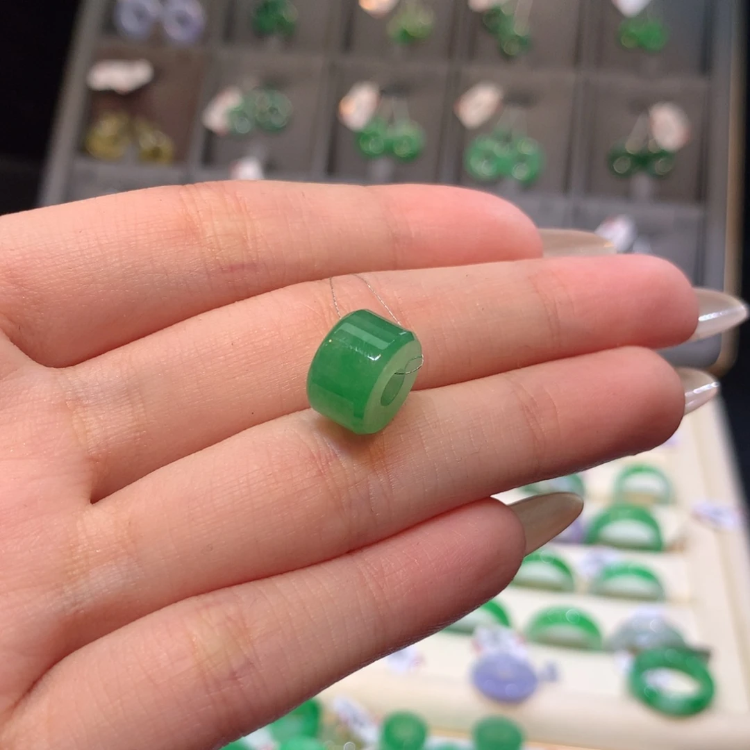 翡翠戒指未镶嵌5****8路路通一个微瑕