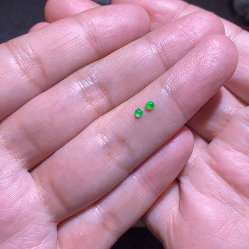 【闪购商品】翡翠裸石未镶嵌一****人