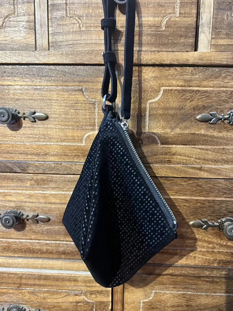 爆品简约个性复古粽子手提零钱手机小包