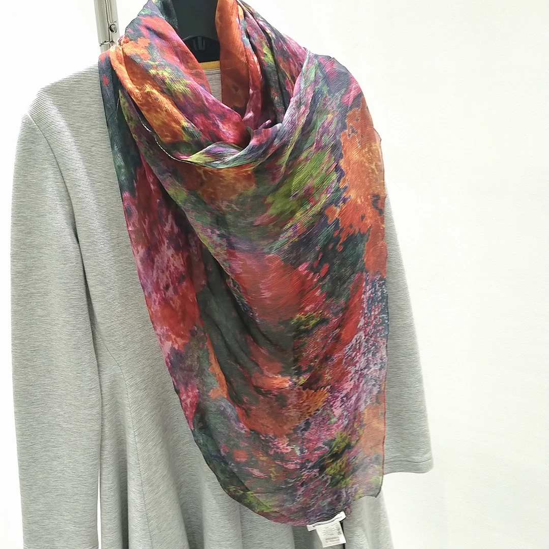 女装时尚气质品质高端折扣回馈桑蚕丝巾（不退换）