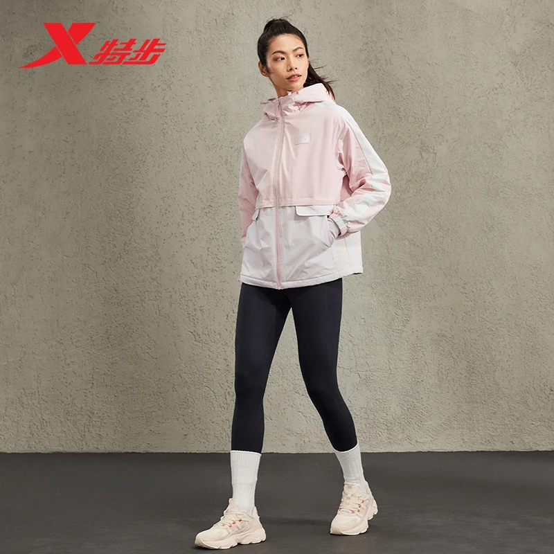 特步连帽外套女士秋冬季新款加绒加厚保暖夹克户外977428160706