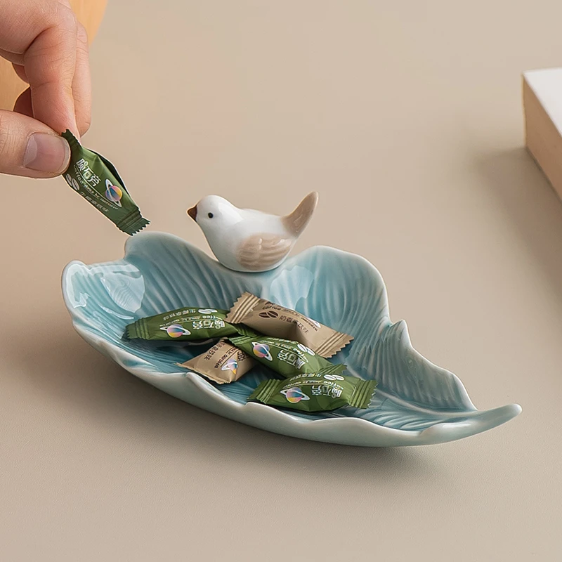 新中式下午茶小鸟羽毛点心盘轻奢家用陶瓷新款坚果盘创意精致