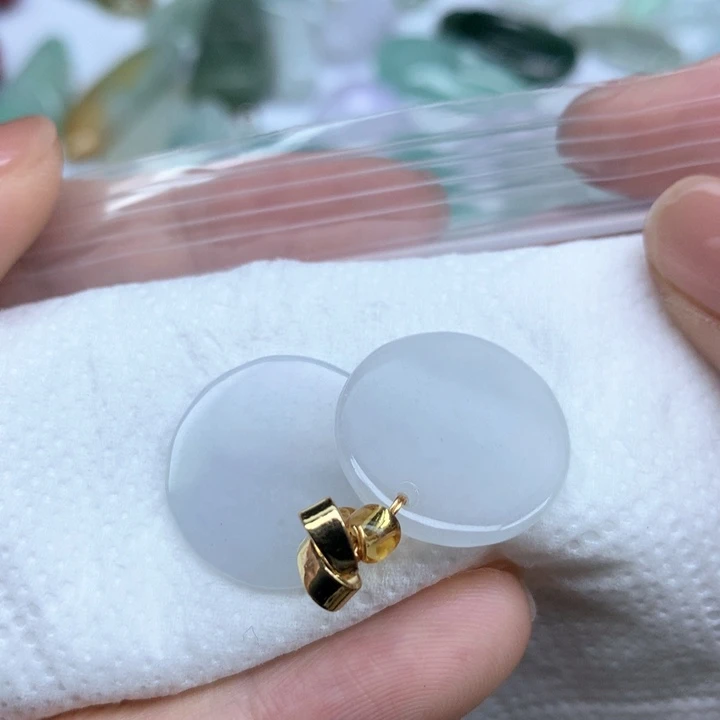 翡翠颈饰未镶嵌吊坠