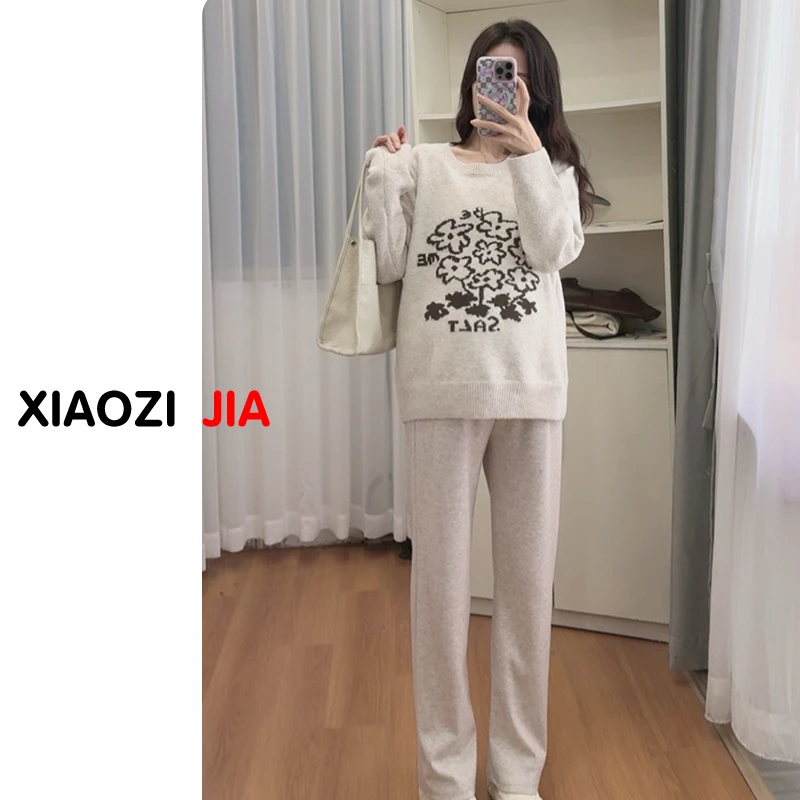 孕妇毛衣秋冬装2025新款外出百搭花朵图案宽松圆领套头针织上衣