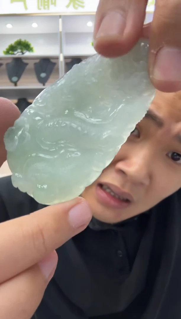 【闪购商品】翡翠颈饰未镶嵌天然翡翠A货孤品一件