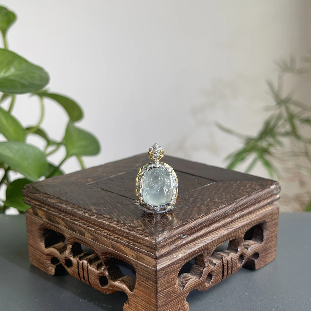 JTW22-159  天然缅甸A货翡翠 18K镶嵌含钻貔貅