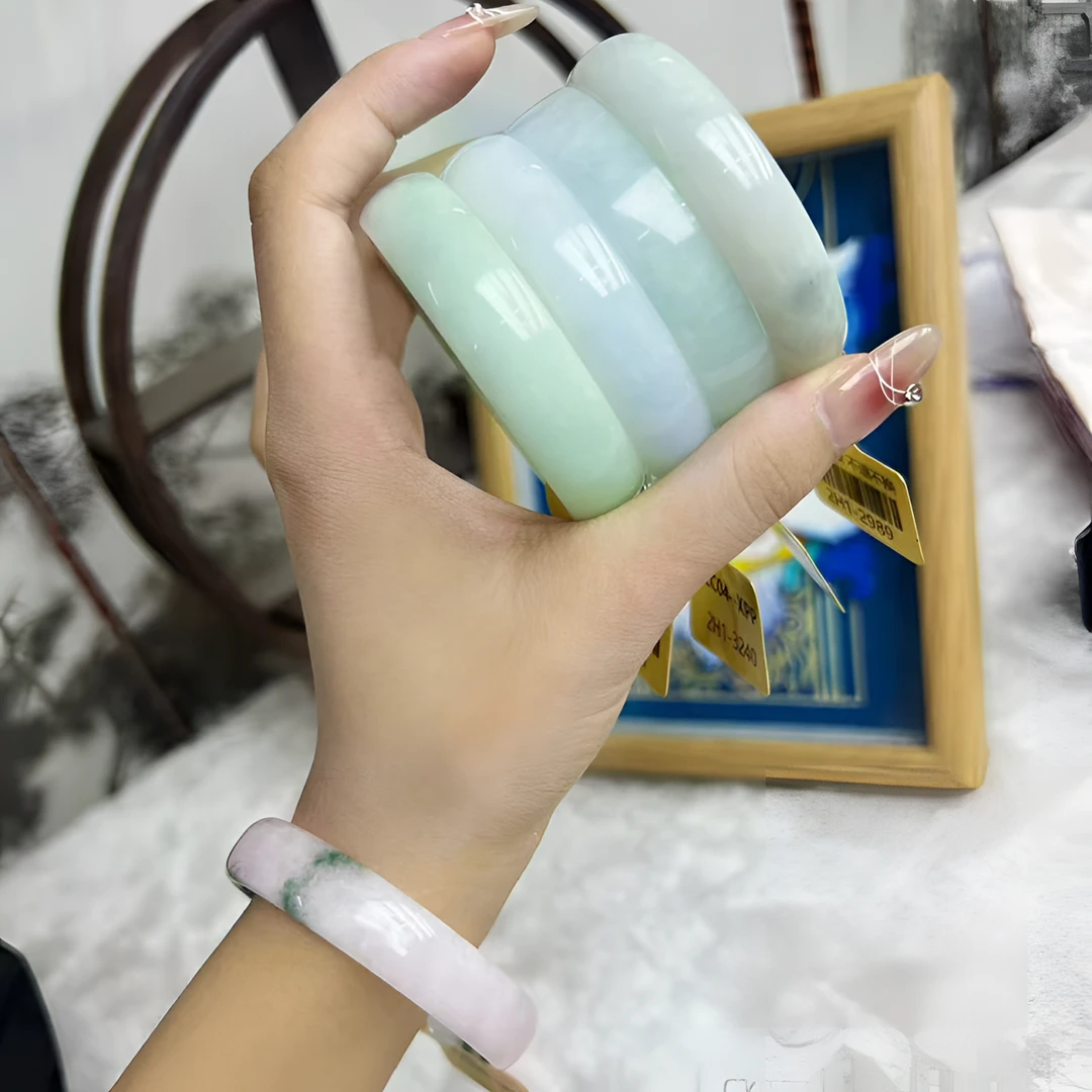 天然A货缅甸翡翠 公主镯 平安手镯多样性发其一