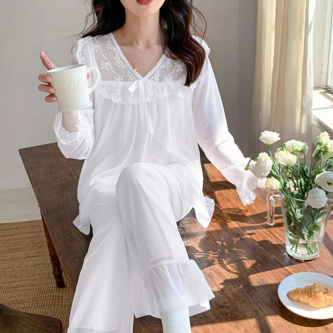 2024年法式公主风蕾丝女士纯欲风睡衣春秋长袖韩版甜美家居服白色