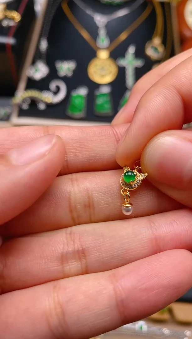 【闪购商品】翡翠吊坠(不含链)银S925镶嵌猫猫万能扣