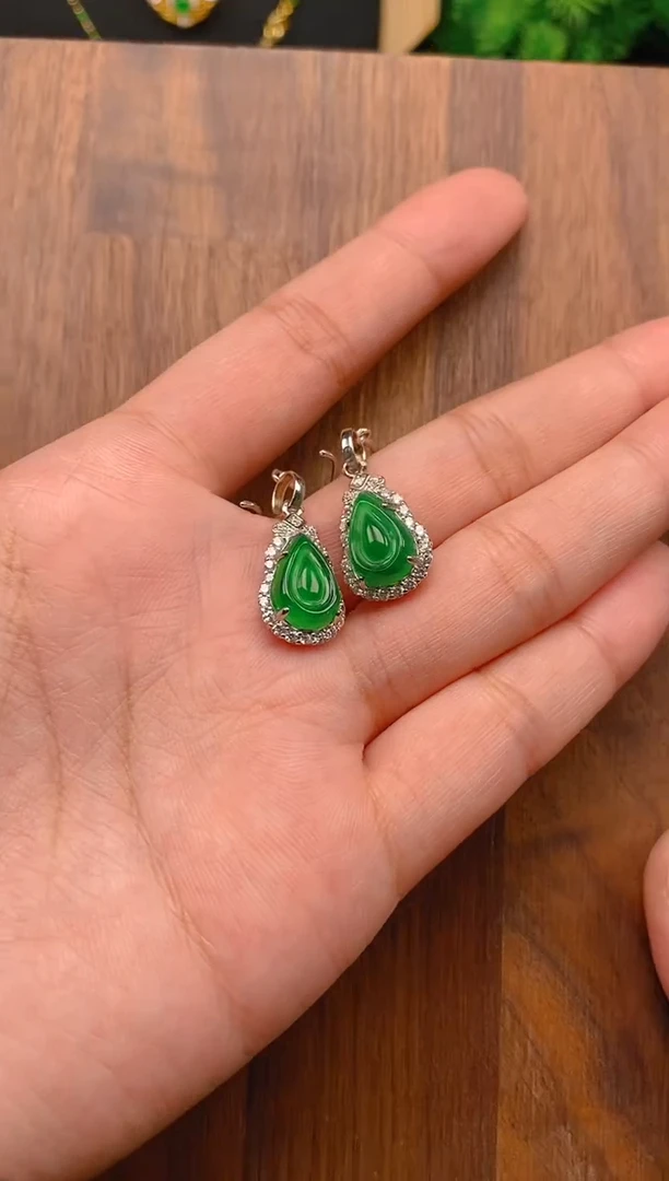 【闪购商品】翡翠耳饰银S925镶嵌水滴