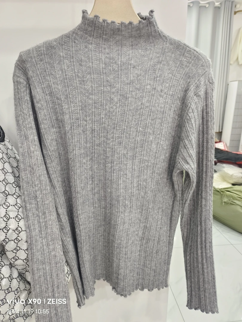 良玉推荐坑条木耳边打底上衣