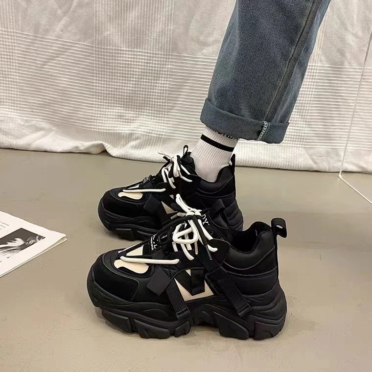 品牌断码2024新款网红爆款女显脚厚底百搭运动秋冬增高老爹鞋爆款