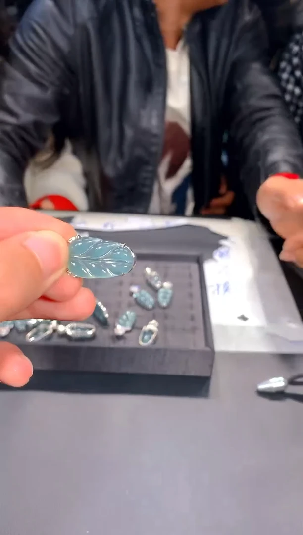 【闪购商品】定制翡翠未镶嵌82多样性发货（发其一）