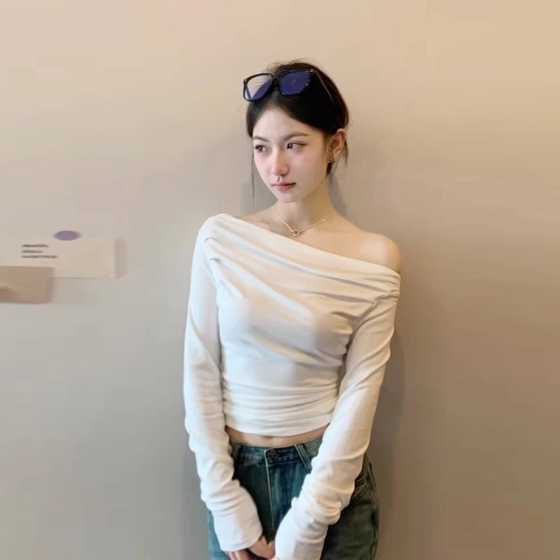 纯欲斜肩褶皱打底衫女秋季2025新款修身高级感辣妹长袖一字肩上衣