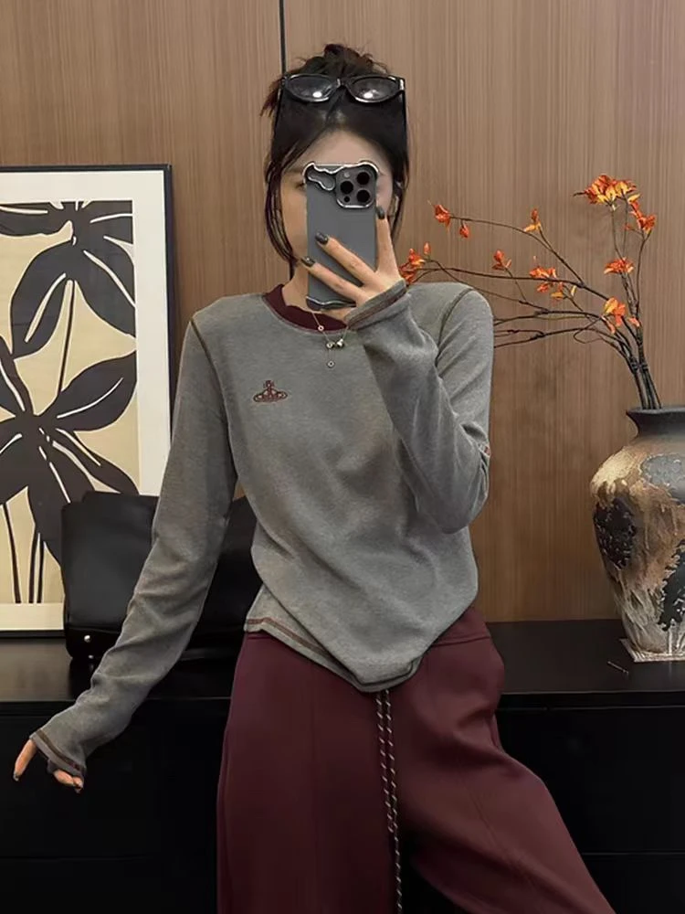 宇宙早秋撞色拼接刺绣圆领打底衫-3603