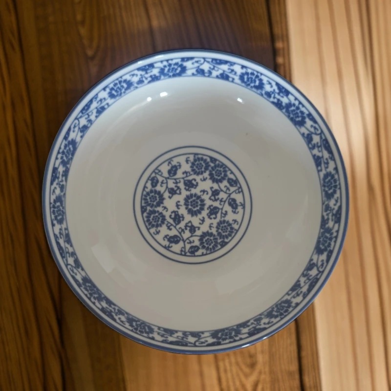 高度7cm口径23cm景德镇陶瓷青花缠枝大碗197