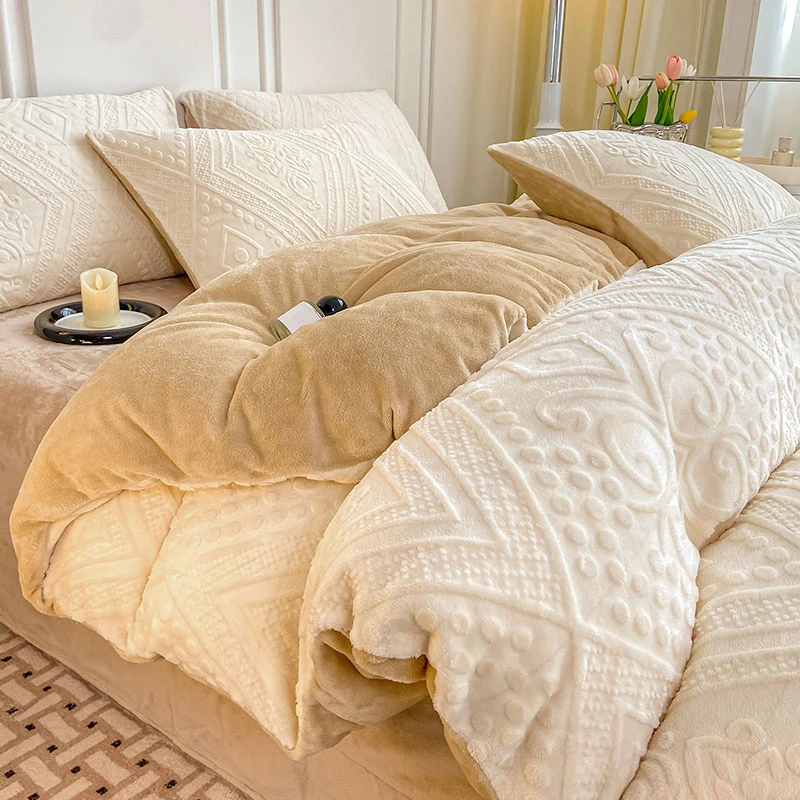 新欧式烂花A类6D雕花纯色牛奶绒简约款四件套