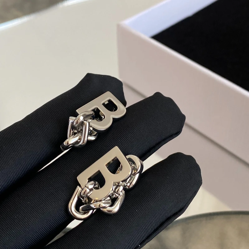 铜合金耳饰 【甜酷字母】个性轻奢辣妹银色B链条U型耳环小众 A153