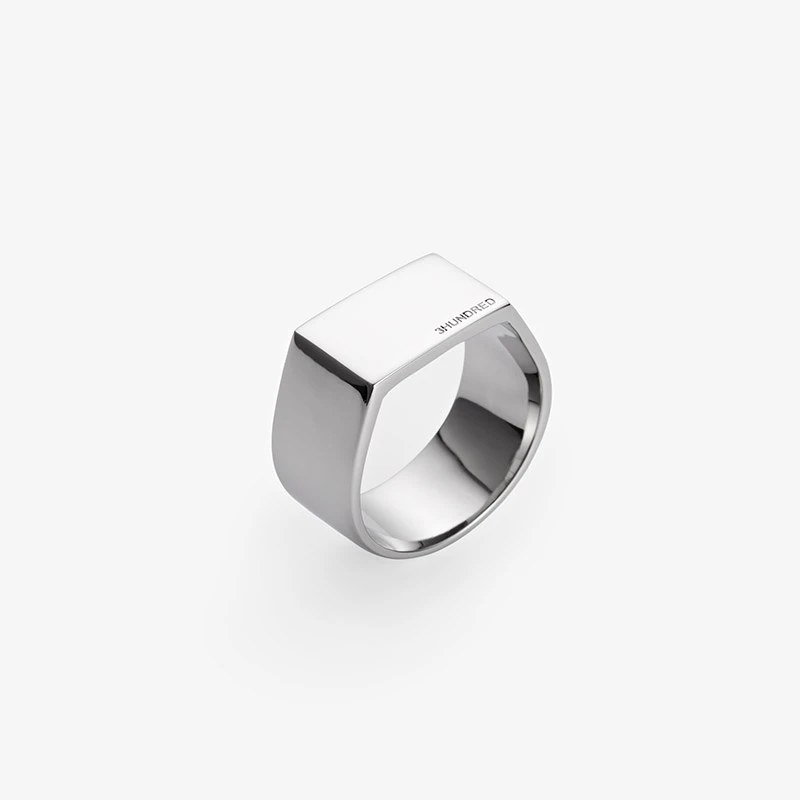 钛钢戒指 SANBAI 叁佰钛钢光面小方块字母刻字戒指