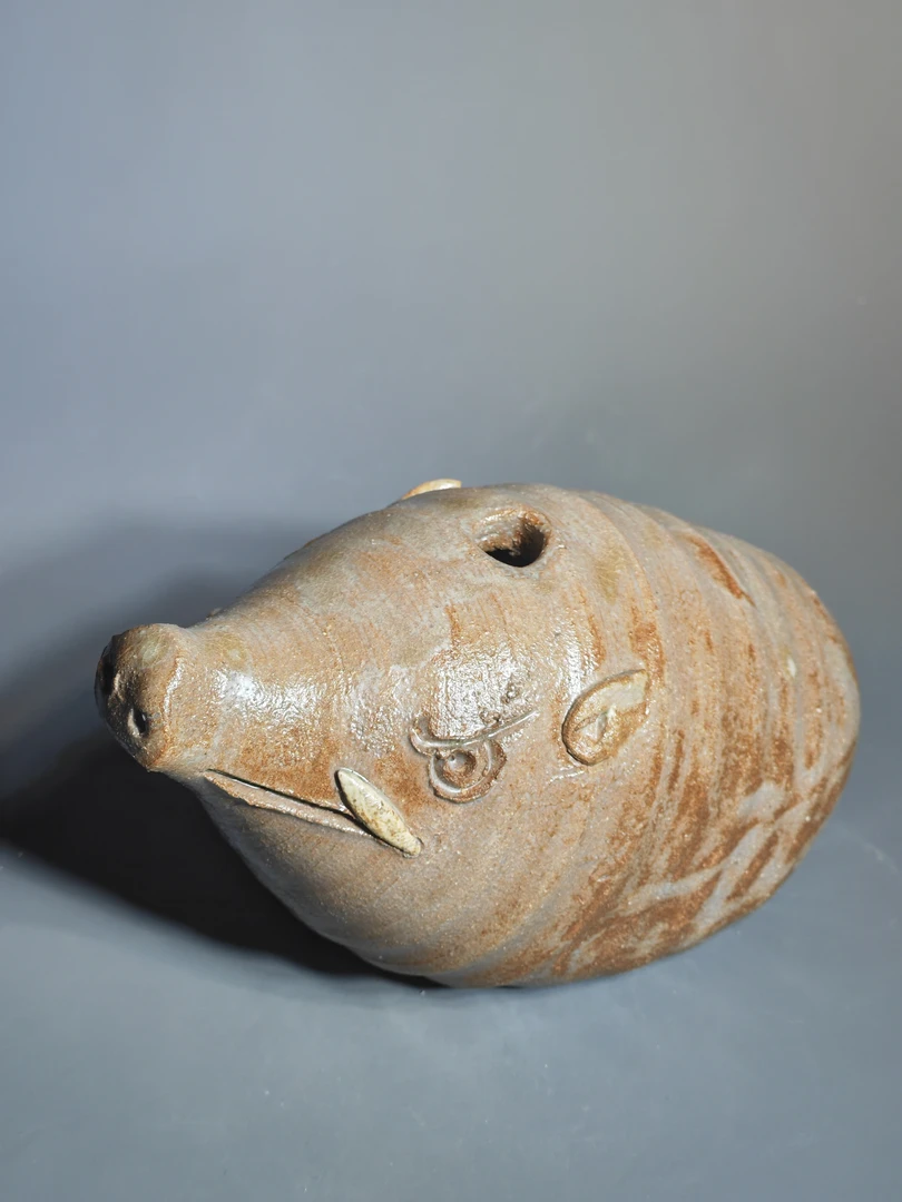 138。小花器小猪猪花入特别漂亮的一轮插，找主播有优惠多多！