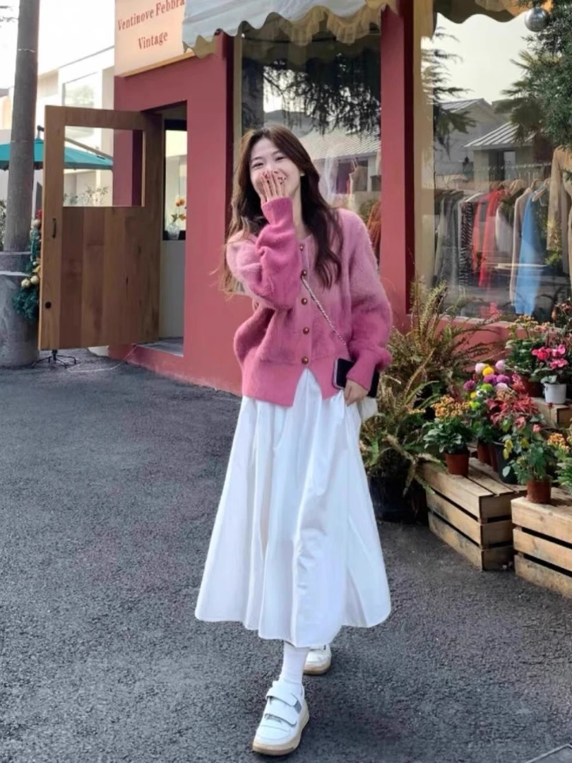 圆领粉色渐变色毛衣女款2024新款今年流行超好看开衫针织外套上衣