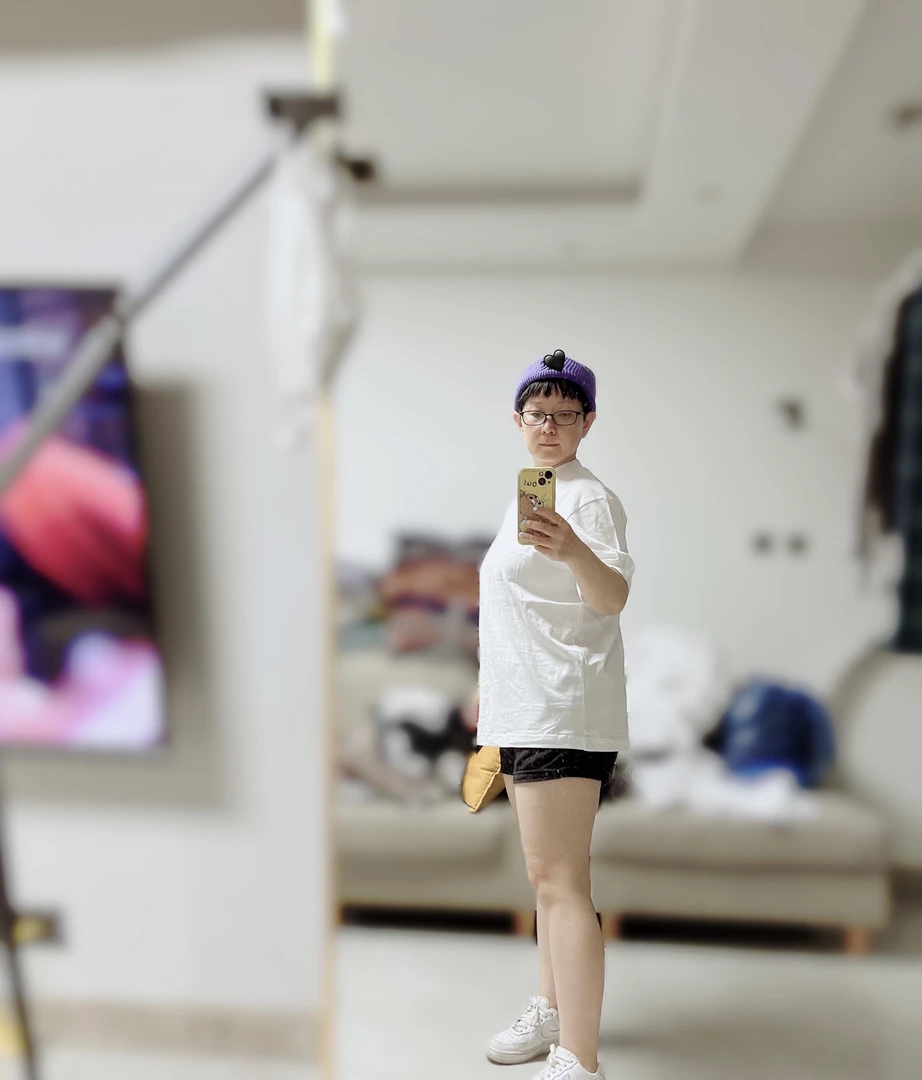 晓晓外贸小h百搭白色男女大t恤休闲圆领焦树打底衫运动针织时尚