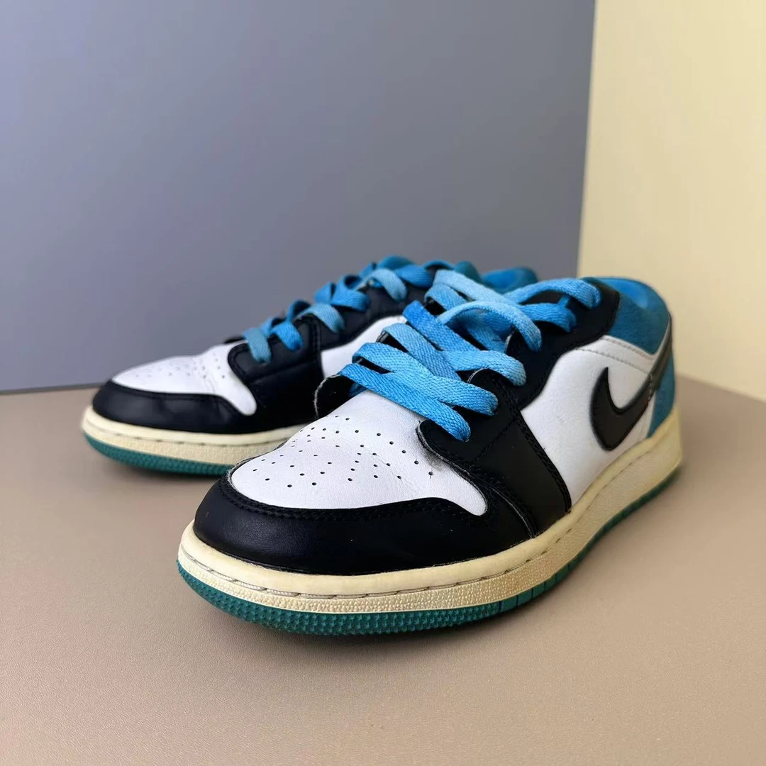 36.5码 aj1 低帮 板鞋 镭射蓝 90新
