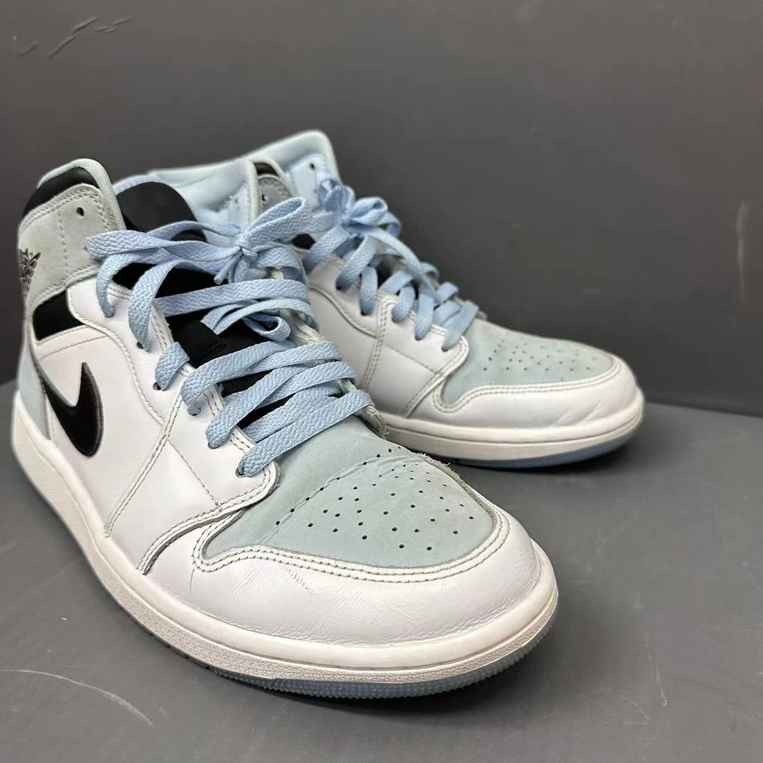 44.5码 aj1 中帮 篮球鞋 蓝白色 90新 有原盒