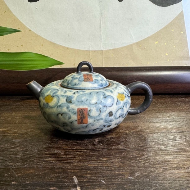 【朴云堂】手绘青花斗彩平安喜乐扁石壶