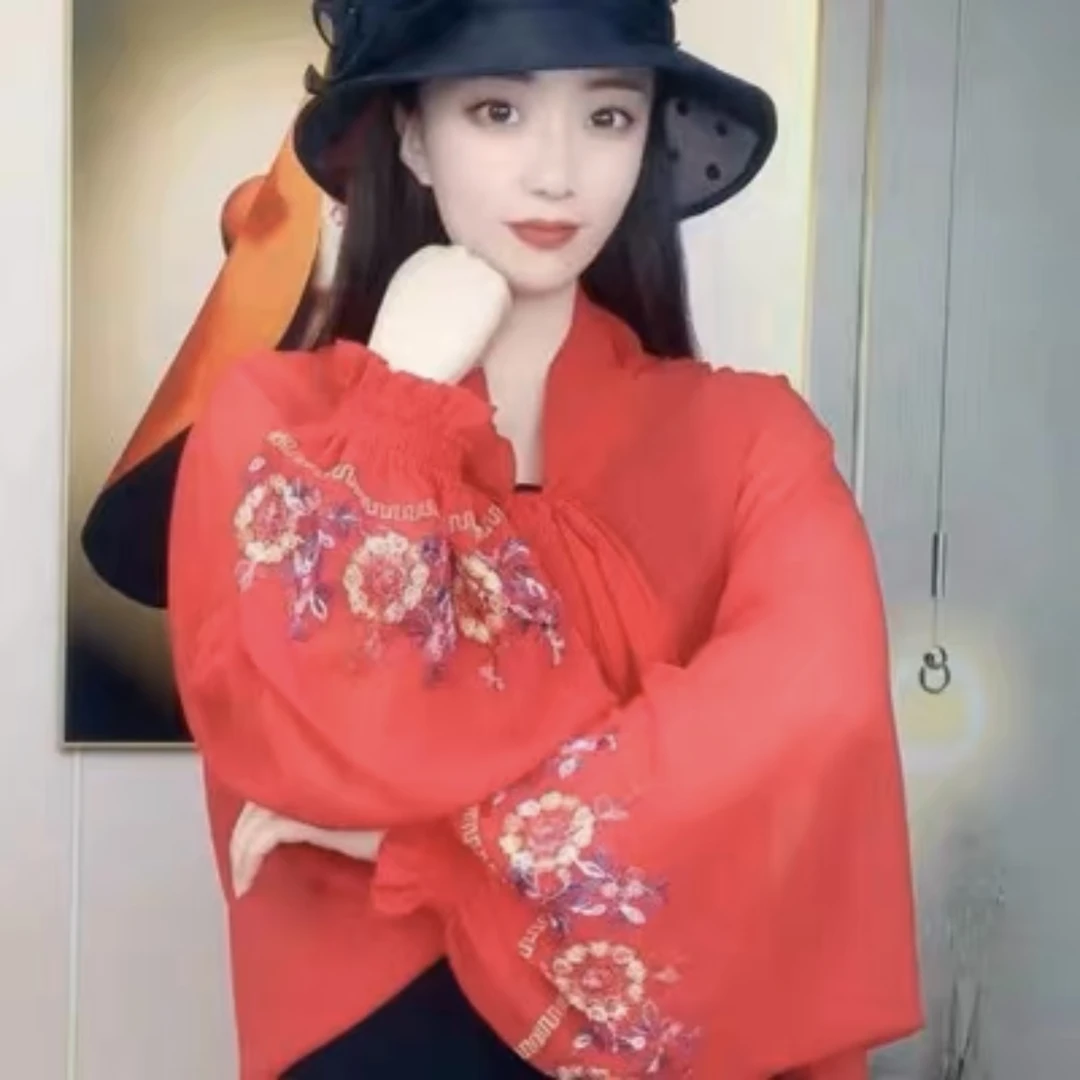 时尚新款精品刺绣花朵披肩防晒雪纺披肩