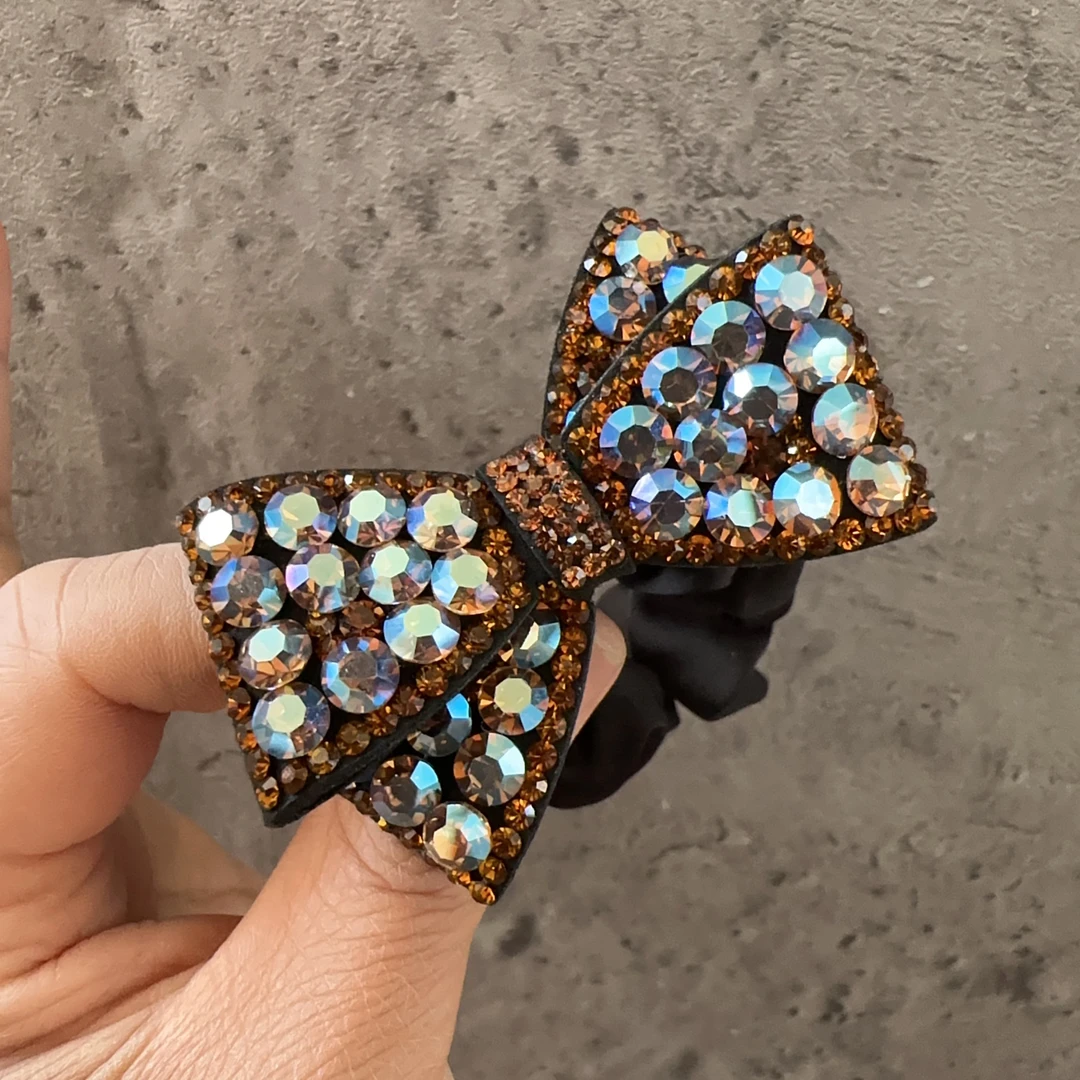 精致气质，轻奢闪钻立体蝴蝶结无痕发绳