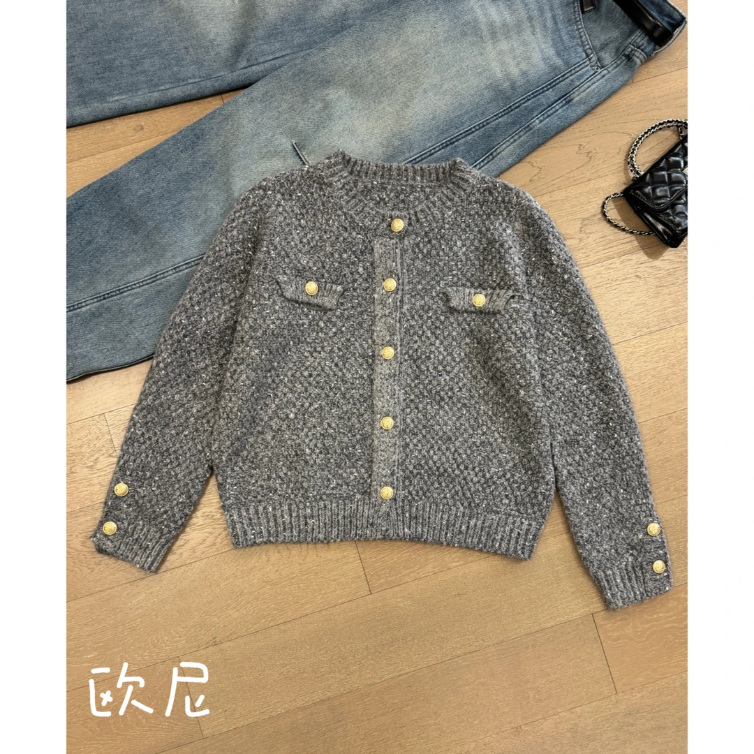 欧尼私服 小众设计款极简百搭单排扣针织小香上衣 2411B5559