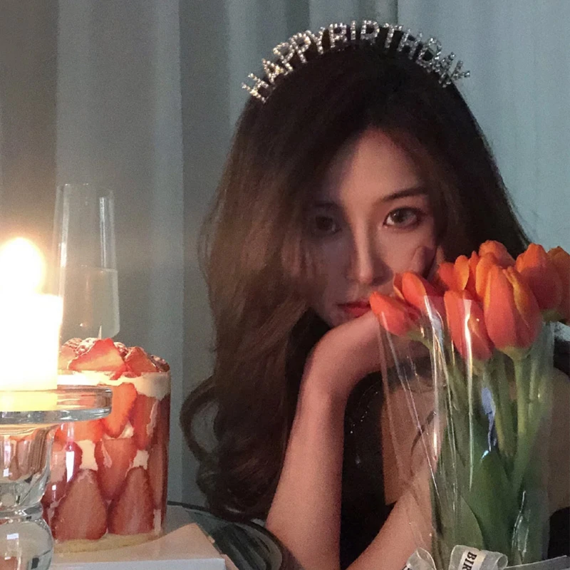 小红书同款生日快乐发箍网红生日帽子水晶镶钻生日派对聚会装扮