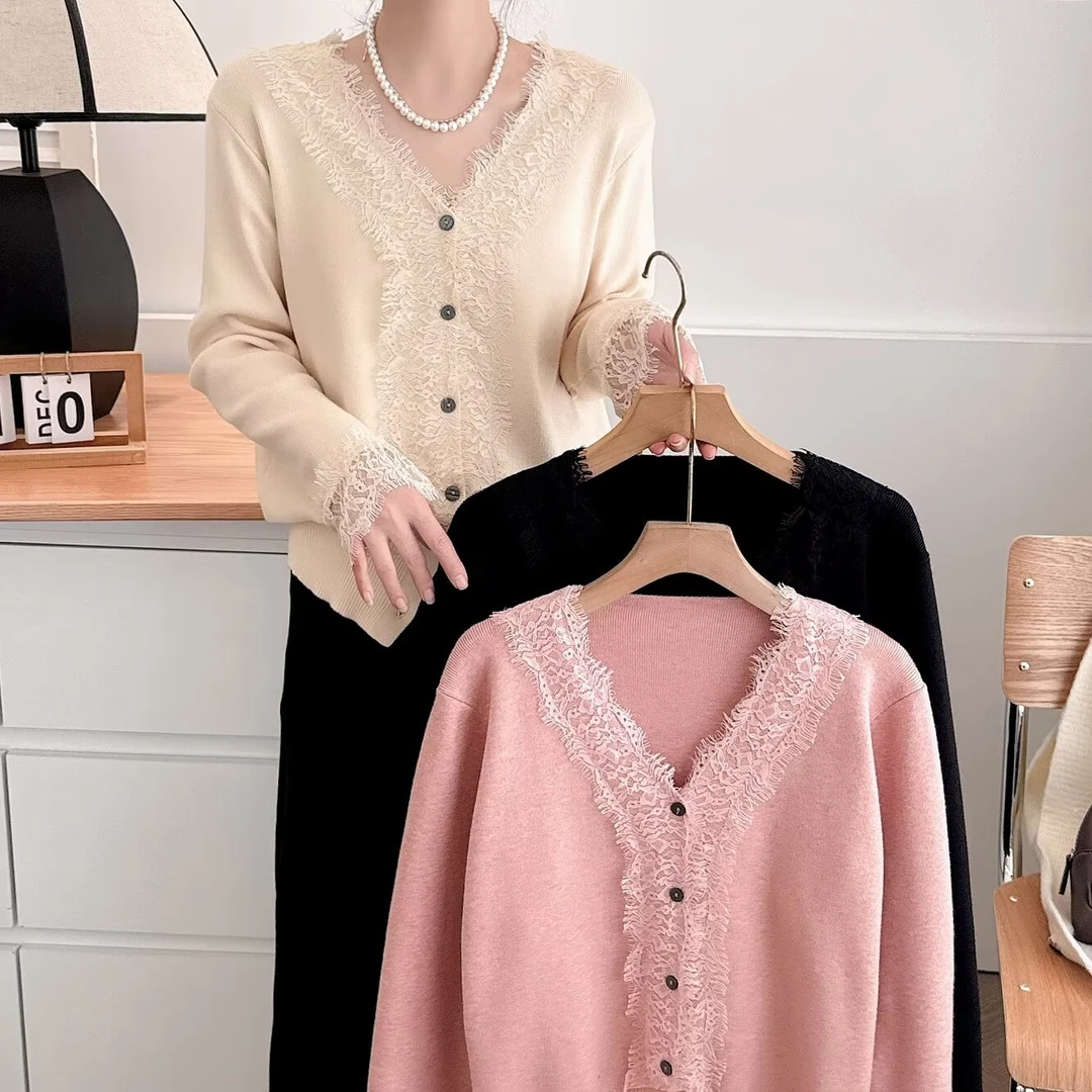 大码女装秋冬款时尚气质宽松显瘦V领蕾丝拼接针纯色针织衫522