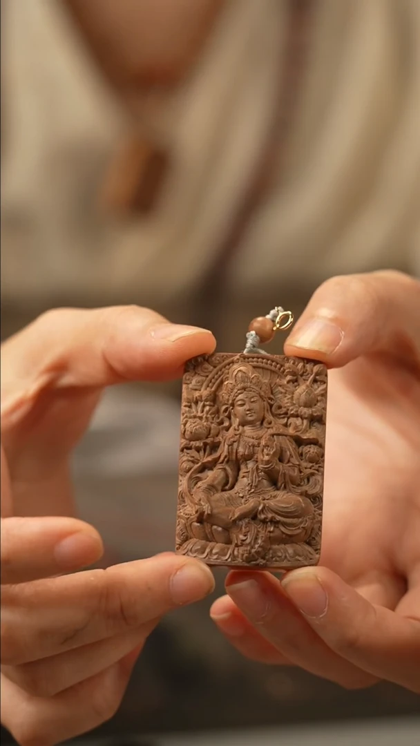 【闪购商品】檀香木吊坠度母牌子特价