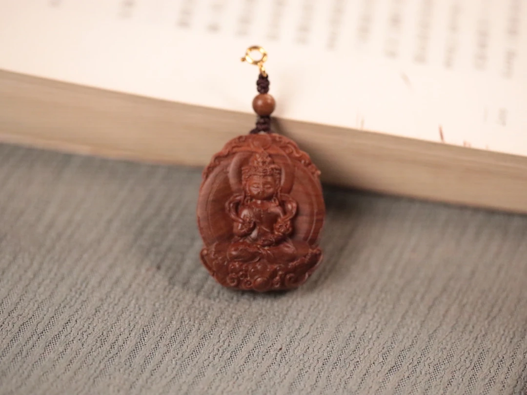 印度老山檀香【八大】守护神吊坠尺寸：3.4x2.8x0.8cm