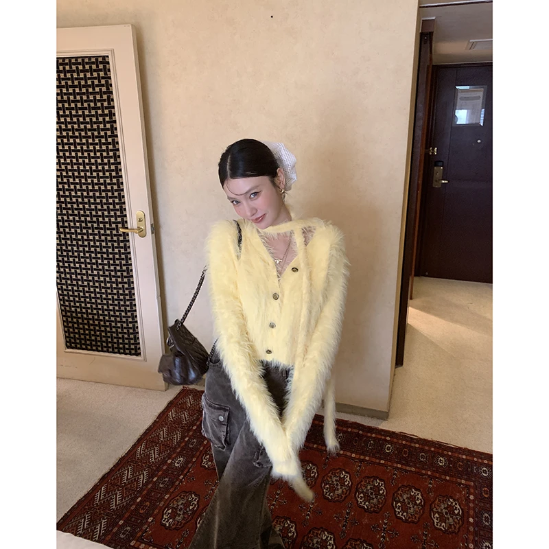 【菠萝菠萝蜜】黄色针织开衫毛衣女冬短上衣+围巾4013