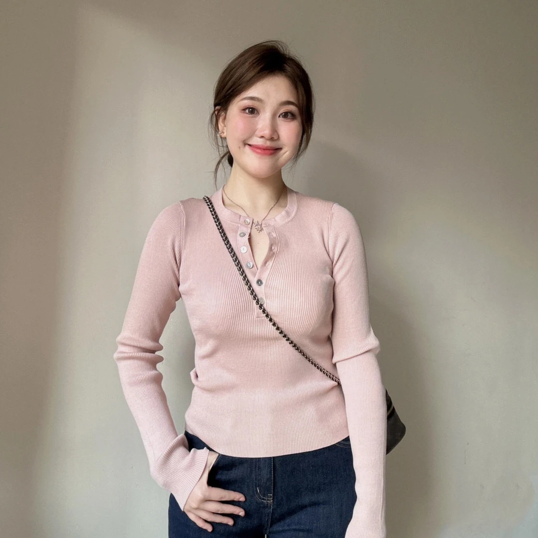 正肩小众设计感收腰打底上衣新款春季显瘦高级感减龄牛仔裤两件套