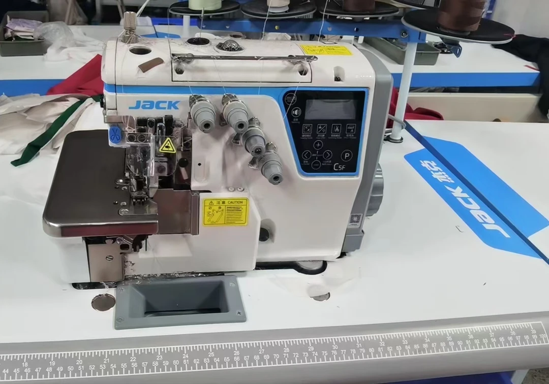 杰克c5f包缝机。杰克电脑步进打边车。工业杰克电脑打边车